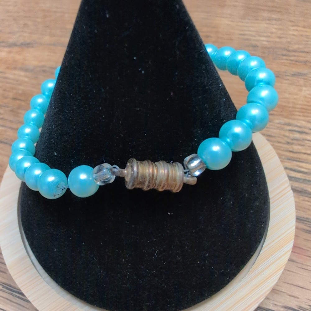 Vintage Turquoise Blue Faux‎ Pearl Beaded Bracelet Barrel Screw Clasp VG - Picture 2 of 3